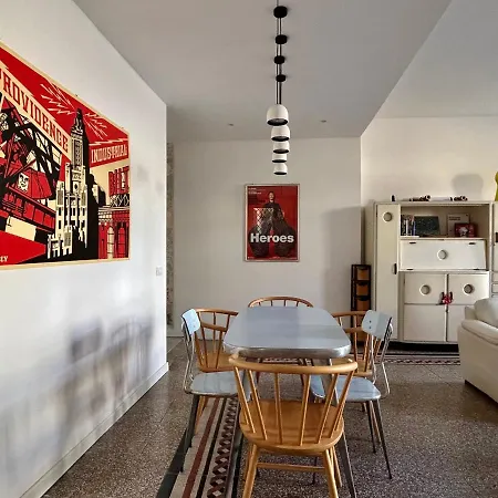 Stylish Terrace Apartment: Historic Centre Haven Apartment *