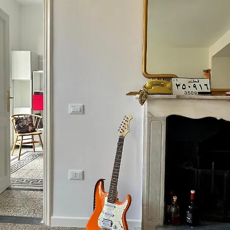 Stylish Terrace Apartment: Historic Centre Haven * La Spezia