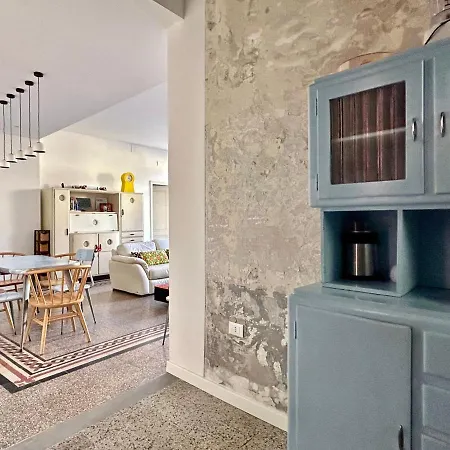 Stylish Terrace Apartment: Historic Centre Haven Apartment La Spezia
